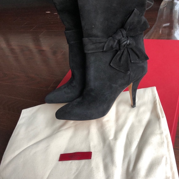 Valentino Shoes - Cute bow black suede booties